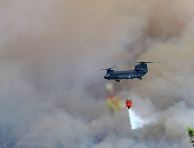 Καθοριστική η συμβολή CH-47D του Στρατού στη «μάχη» των πυρκαγιών (βίντεο)